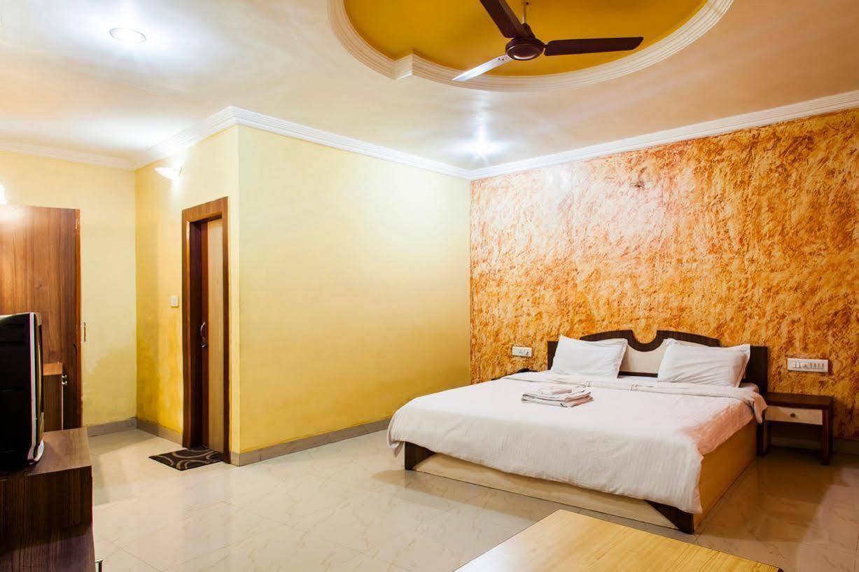 Hotel Sobhraj Аджмер Экстерьер фото