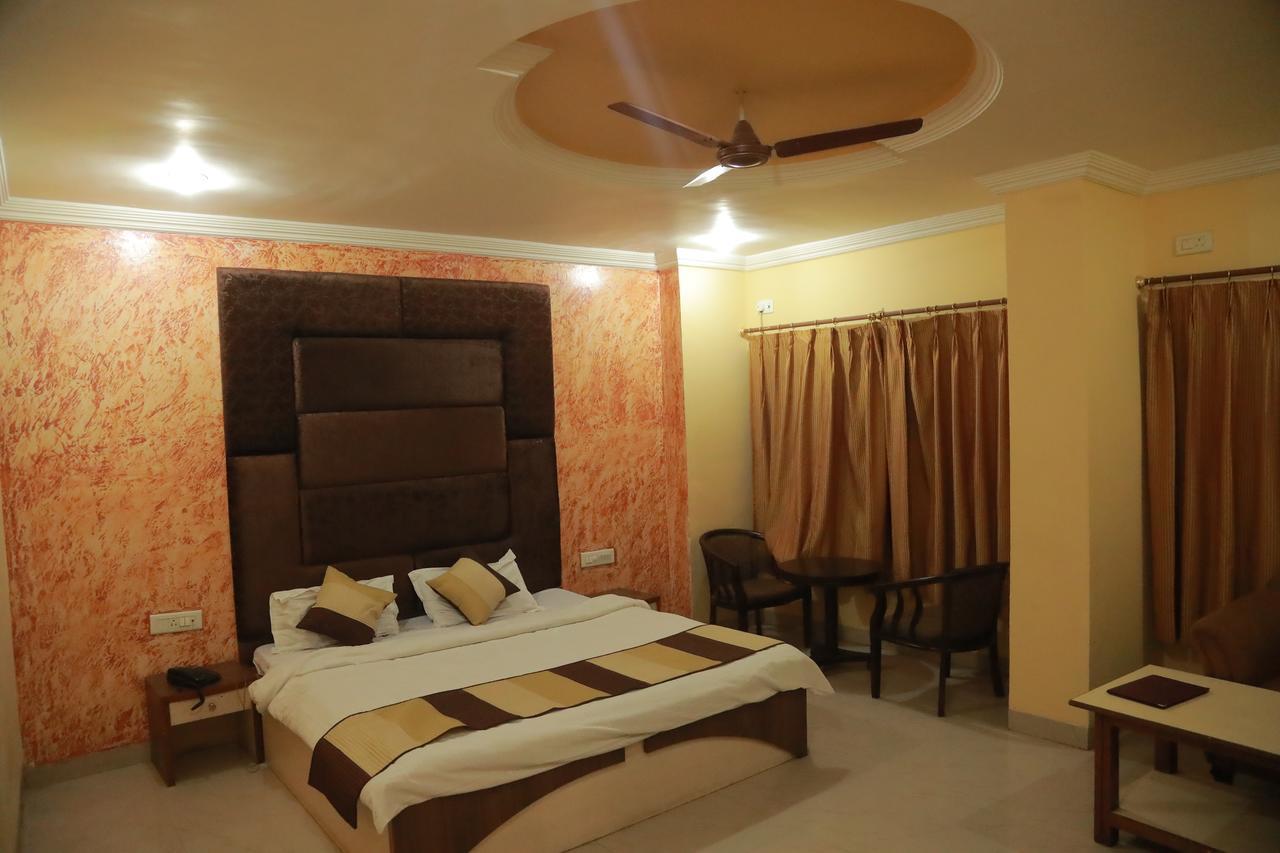 Hotel Sobhraj Аджмер Экстерьер фото