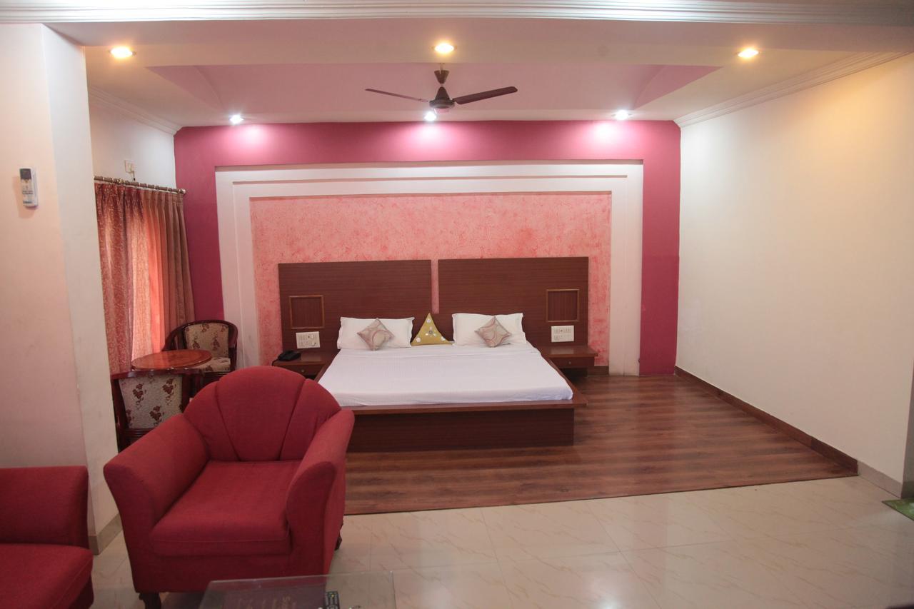 Hotel Sobhraj Аджмер Экстерьер фото
