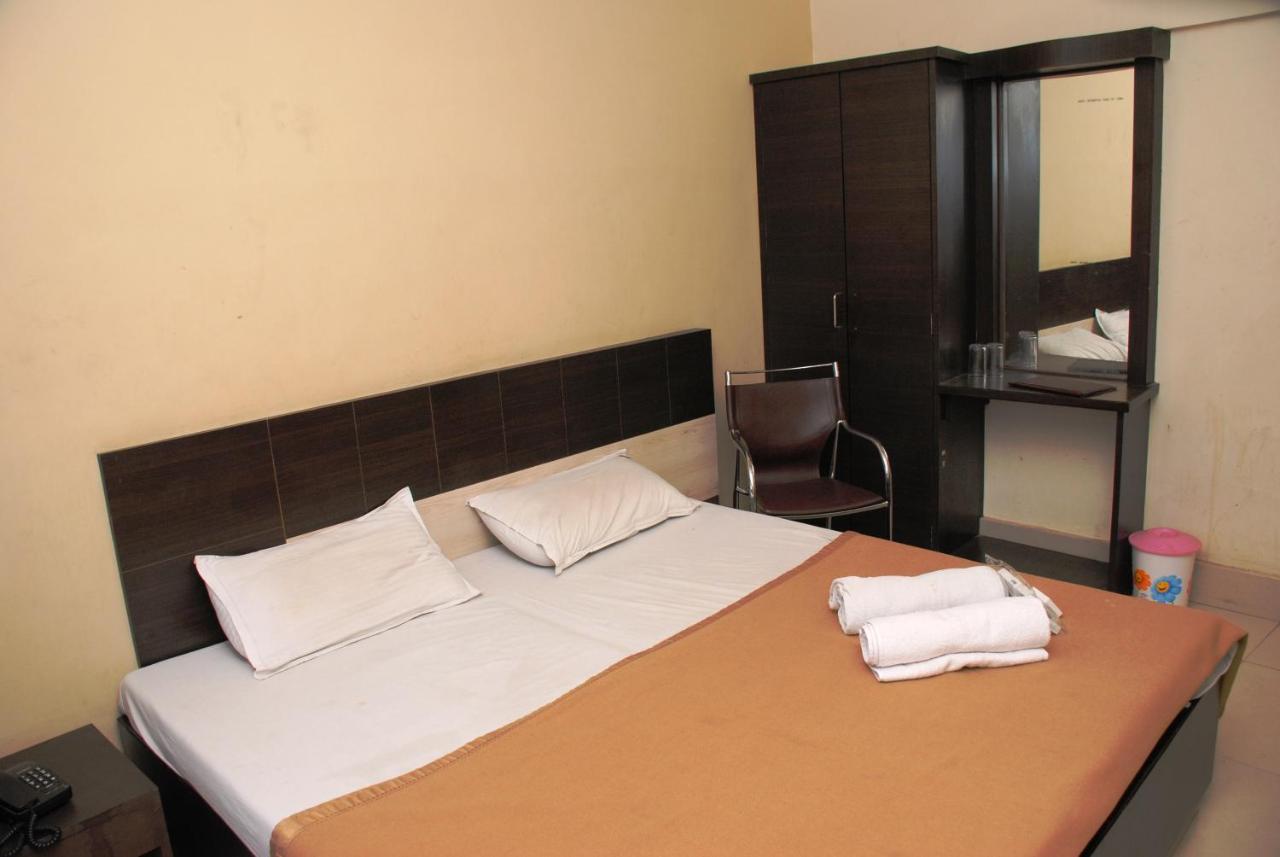 Hotel Sobhraj Аджмер Экстерьер фото
